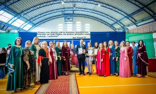1000 lecie Korony Polskiej w Szkole Podstawowej w Dąbrowie